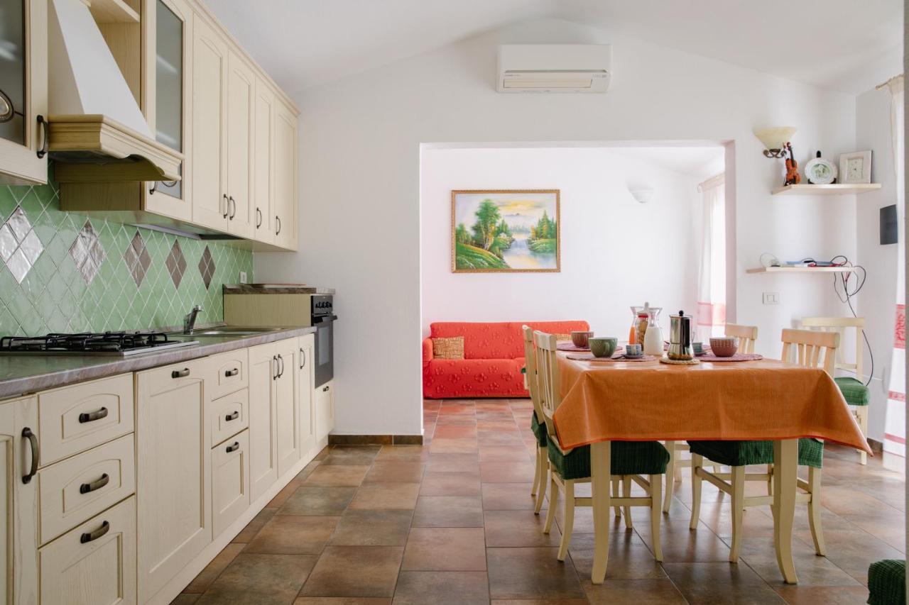 Вилла Le Residenze Di Baia Sant'Anna Танаунелла Экстерьер фото