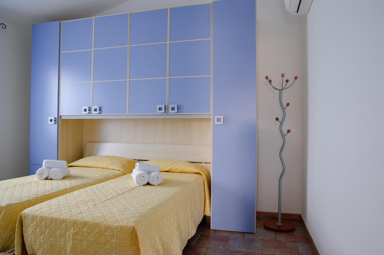 Вилла Le Residenze Di Baia Sant'Anna Танаунелла Экстерьер фото