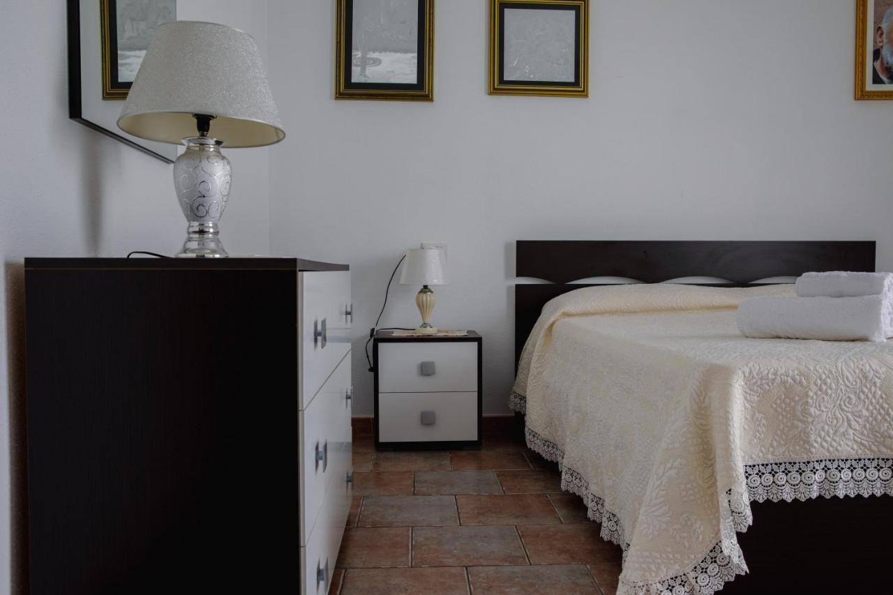 Вилла Le Residenze Di Baia Sant'Anna Танаунелла Экстерьер фото