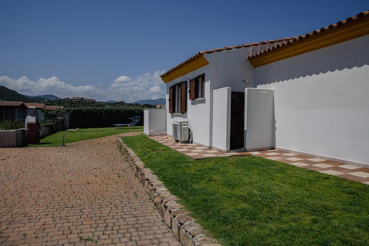 Вилла Le Residenze Di Baia Sant'Anna Танаунелла Экстерьер фото