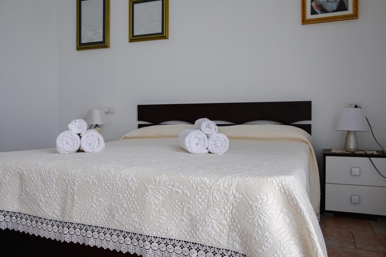 Вилла Le Residenze Di Baia Sant'Anna Танаунелла Экстерьер фото