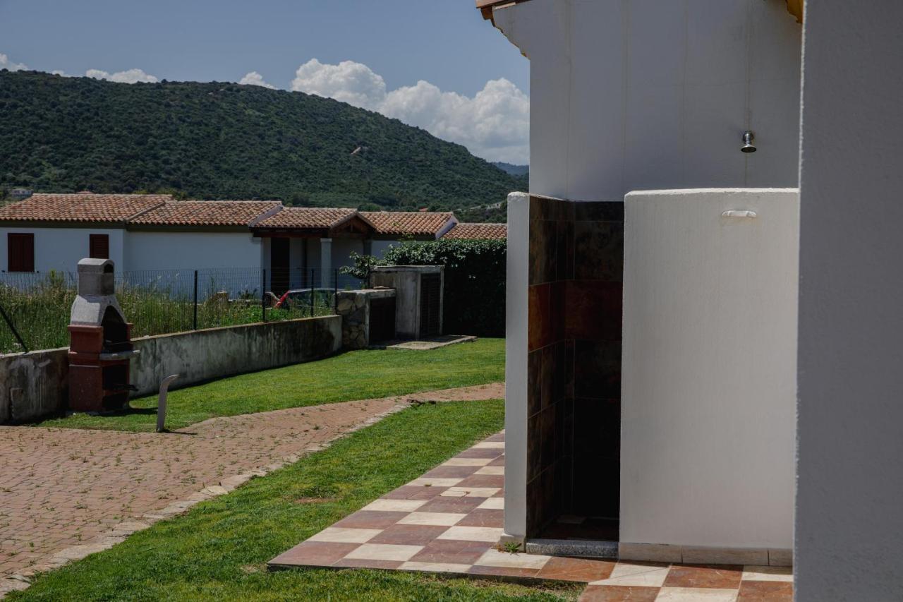 Вилла Le Residenze Di Baia Sant'Anna Танаунелла Экстерьер фото